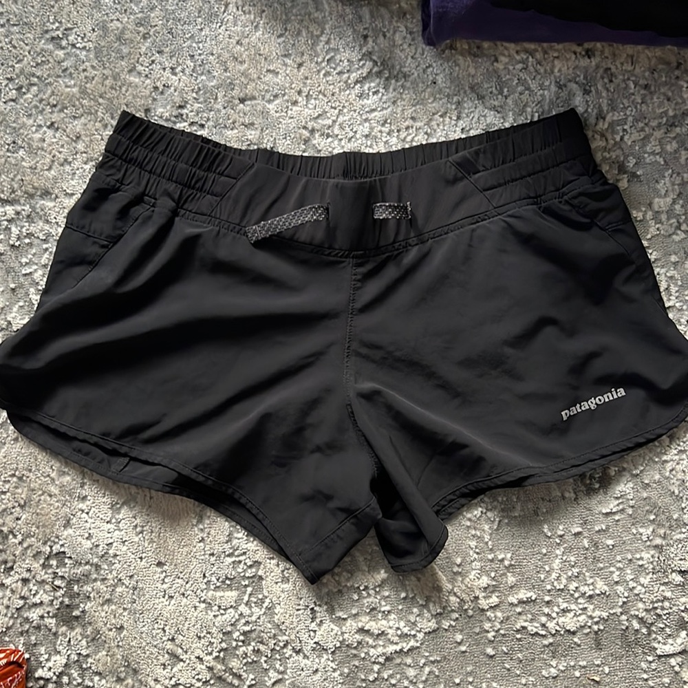 Patagonia nine trails running short